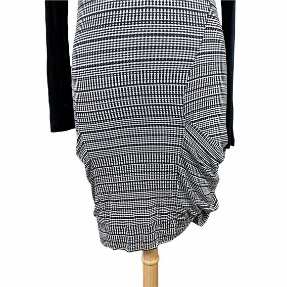 BCBGMaxazria Dress Size Medium "Crista" in Comb Longsleeve Sheath Midi Print - Picture 3 of 6